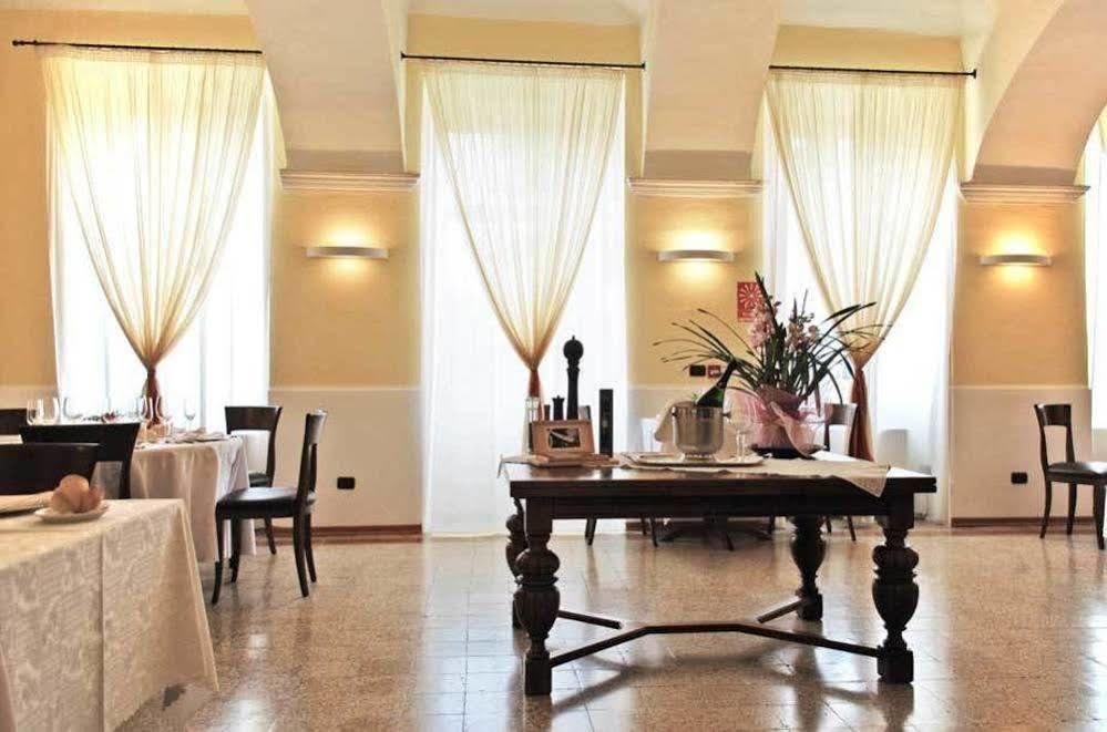Hotel Il Convento Trino Esterno foto